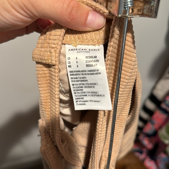 American Eagle Wide Leg Super High Rise Corduroy Cargo Jean - Picture 7 of 7